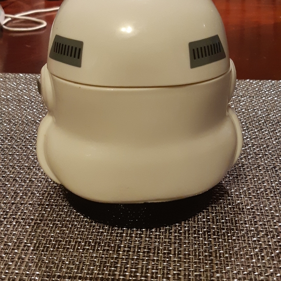 Zak Designs Star Wars Kids Lunch Container, Stormtrooper, 4" Long 3¾" Wide/ Lid, - Picture 9 of 14